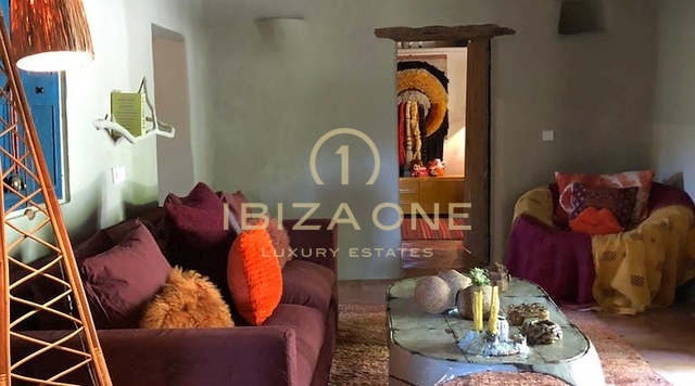 Originele luxe boerderij op een idyllische locatie te koop, Ibiza