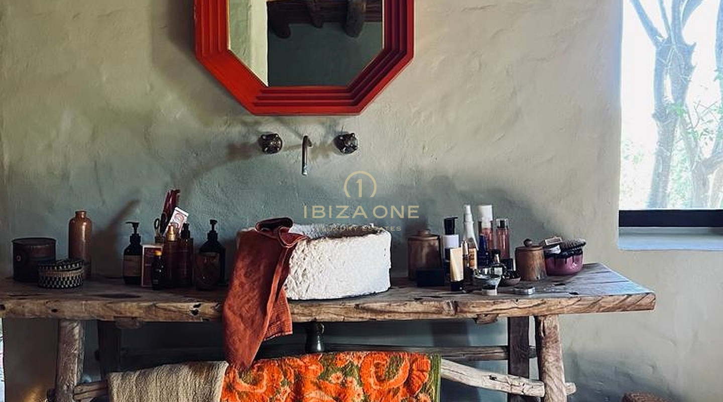 Ferme de luxe originale dans un endroit idyllique à vendre, Ibiza