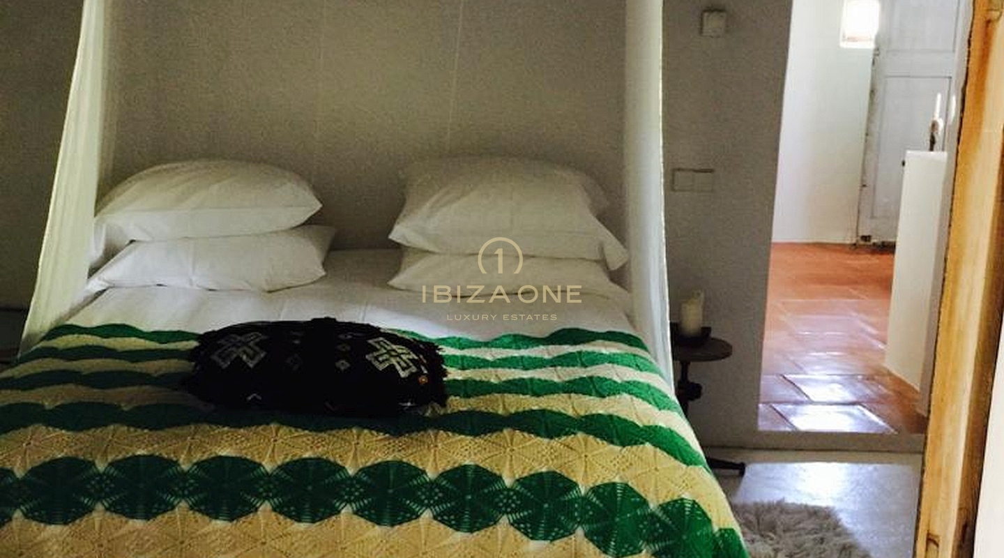 Originele luxe boerderij op een idyllische locatie te koop, Ibiza