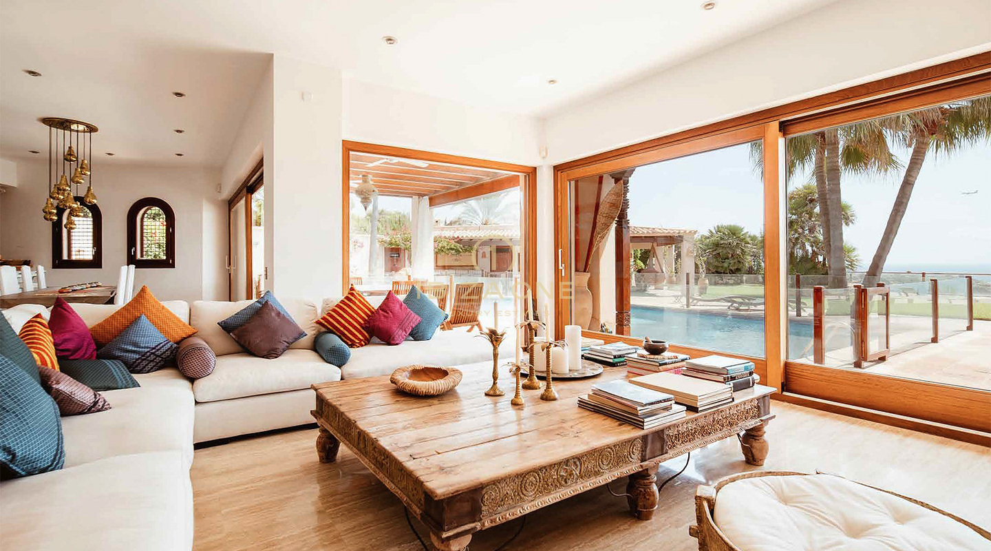 Luxuriöses Traumhaus mit atemberaubendem Blick auf das Meer zu vermieten, Ibiza