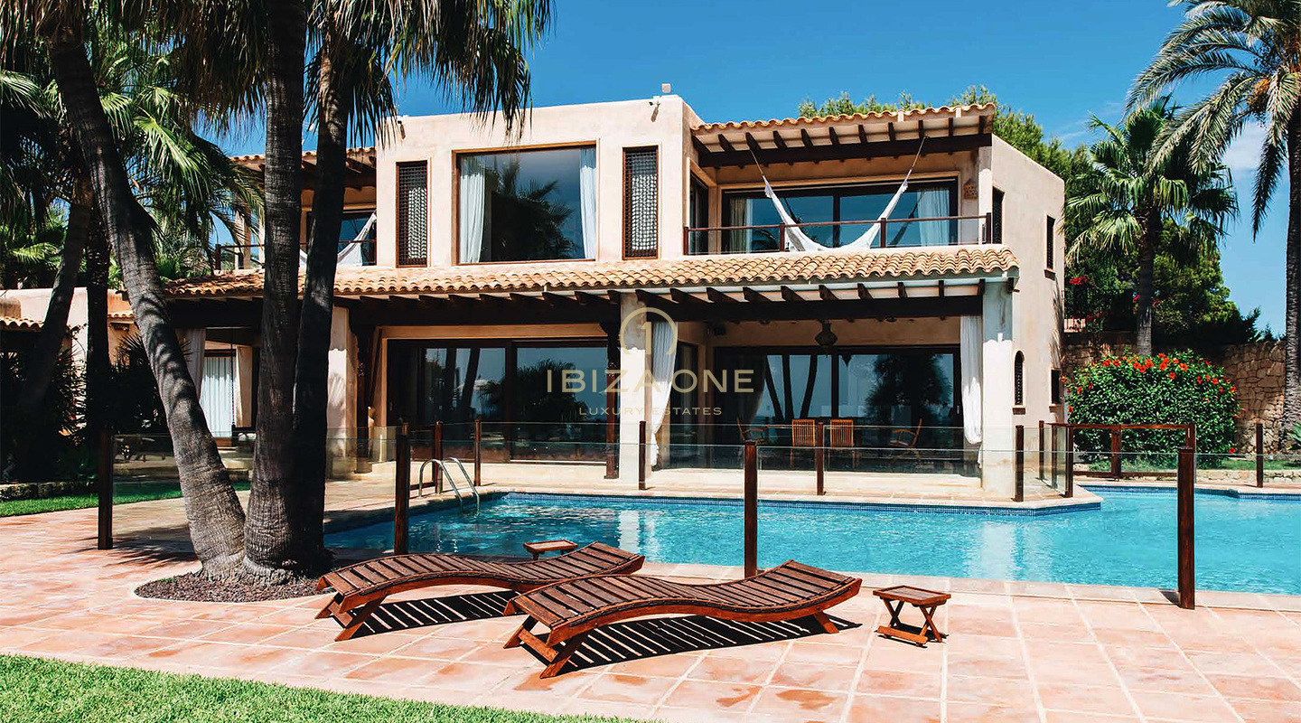 Luxe droomhuis met adembenemend uitzicht over de oceaan te huur, Ibiza