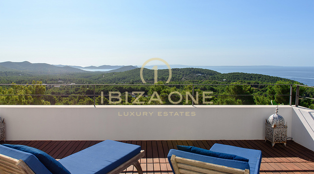 Villa de luxe moderne de 5 chambres avec permis de location à vendre, Ibiza