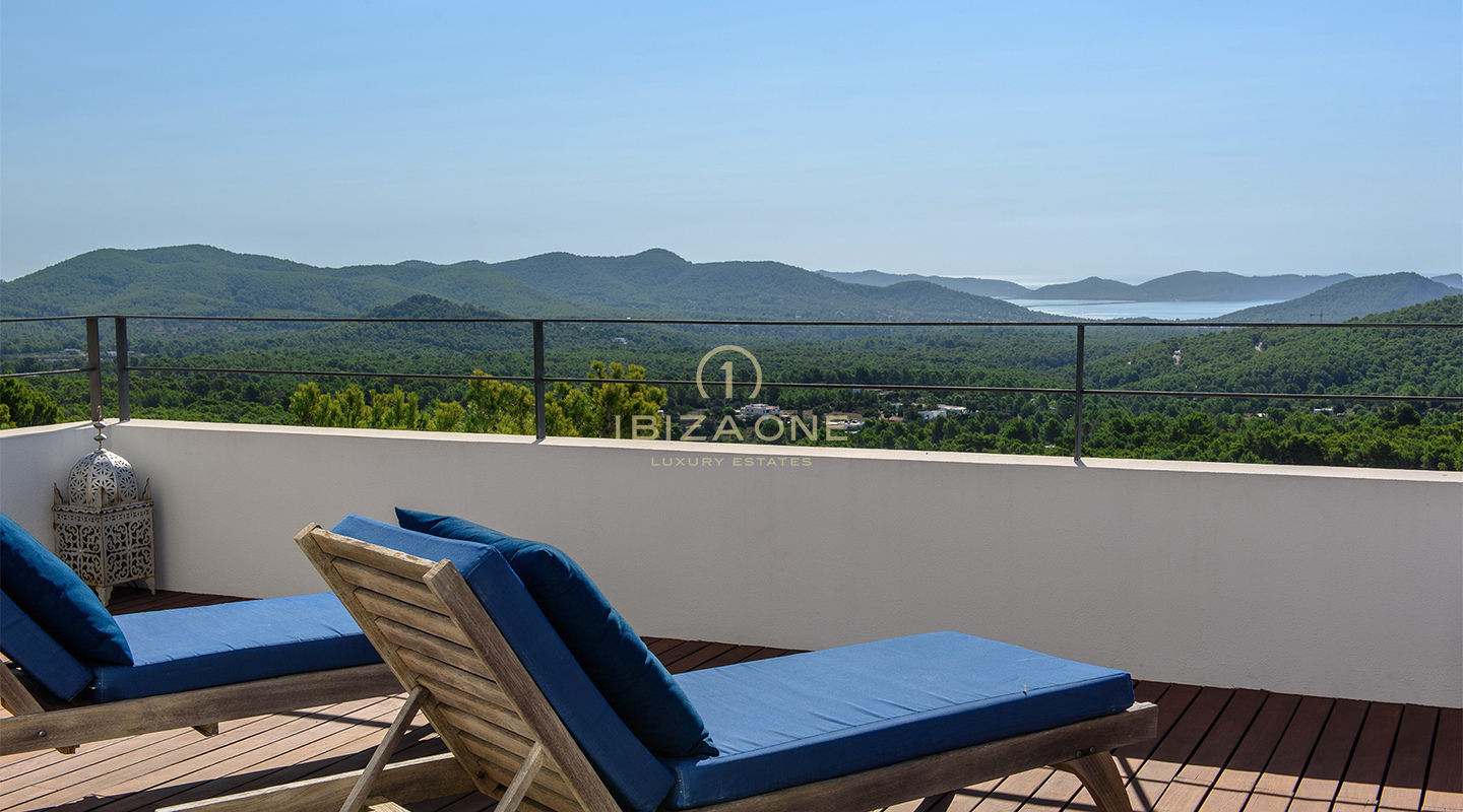 Villa de luxe moderne de 5 chambres avec permis de location à vendre, Ibiza