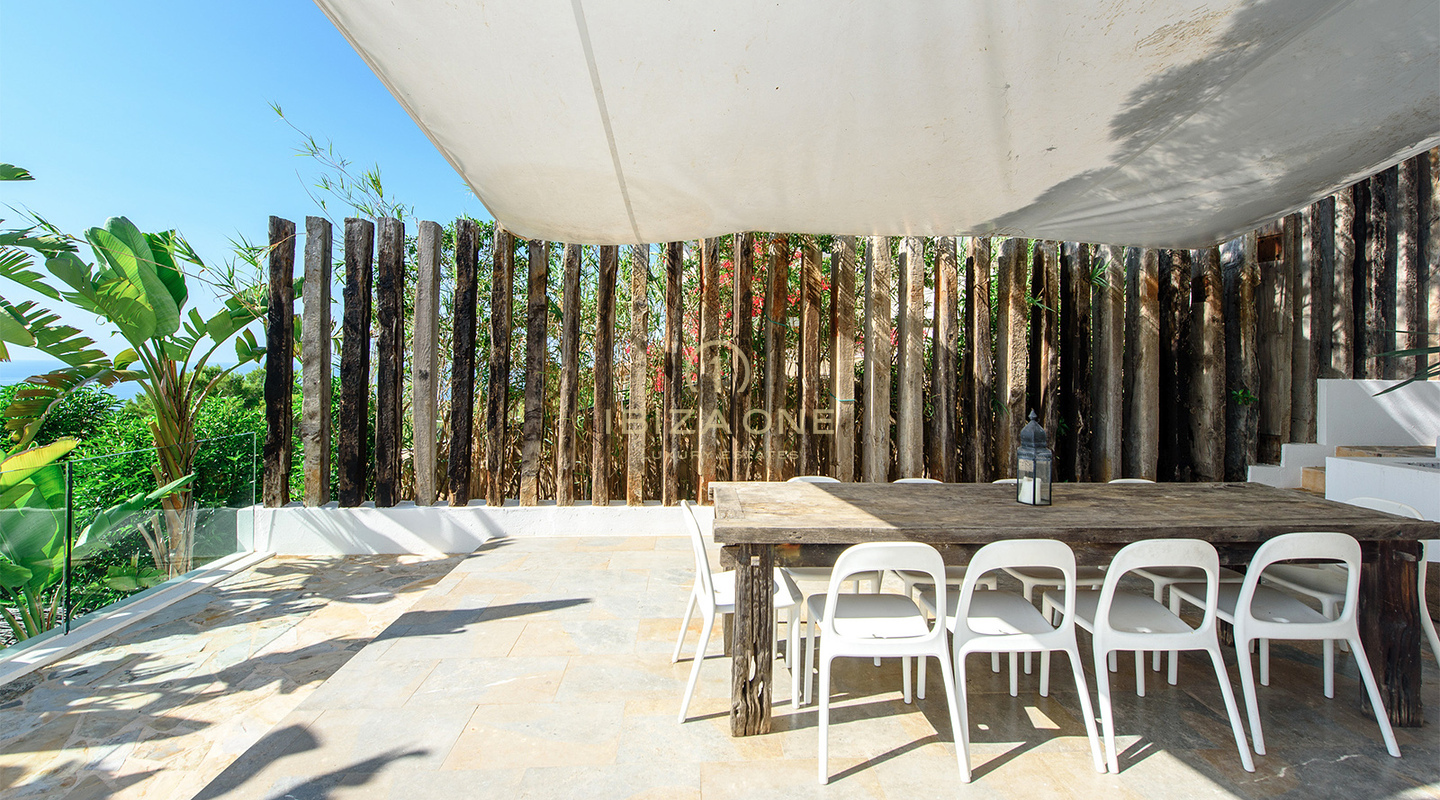 Moderne Luxusvilla mit 5 Schlafzimmern und Vermietungslizenz zu verkaufen, Ibiza