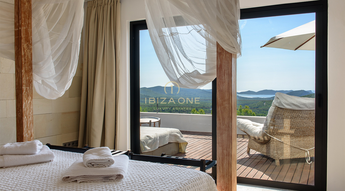 Villa de luxe moderne de 5 chambres avec permis de location à vendre, Ibiza