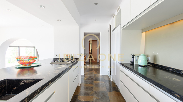 Moderna villa de lujo de 5 dormitorios con licencia de alquiler en venta, Ibiza