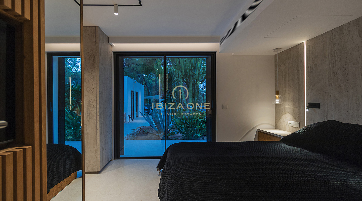 Villa moderna di lusso contemporanea a Ibiza con spettacolare vista sul mare e sulla campagna in vendita, Ibiza