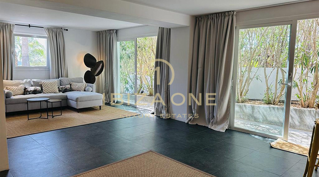 Villa di lusso ultra moderna con vista esclusiva sul mare nella posizione privilegiata di Vista Alegre in affitto, Ibiza
