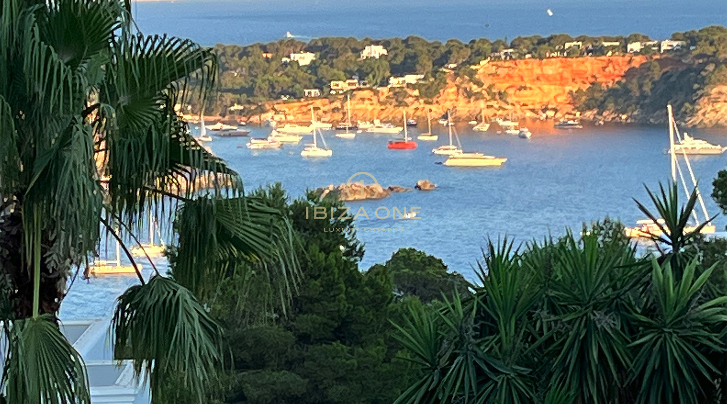 Ultramoderne luxe villa met exclusief zeezicht op toplocatie Vista Alegre te huur, Ibiza