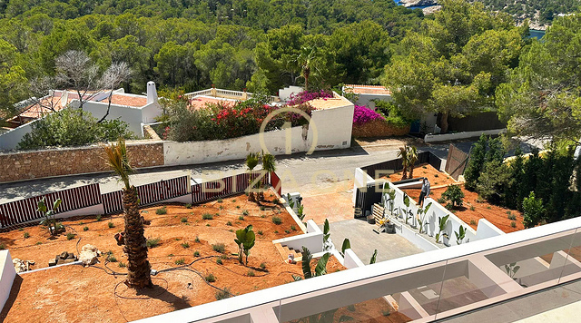 Villa de luxe moderne avec vue spectaculaire sur la mer à vendre, Ibiza