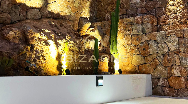 Villa de luxe moderne avec vue spectaculaire sur la mer à vendre, Ibiza