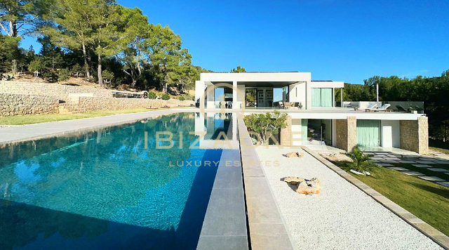 Luxury and exclusiv villa in Ibiza for sale