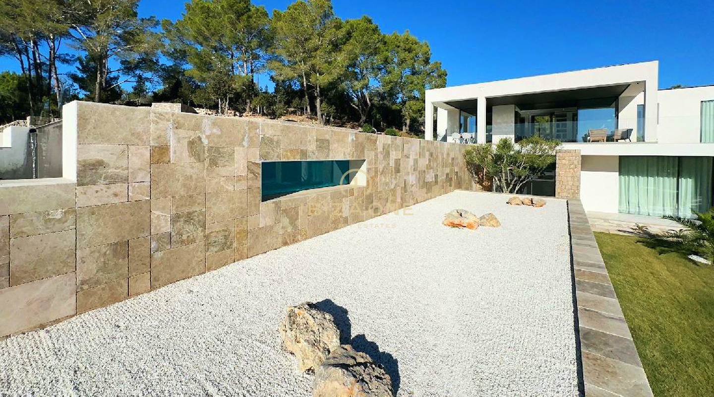 Luxury and exclusiv villa in Ibiza for sale