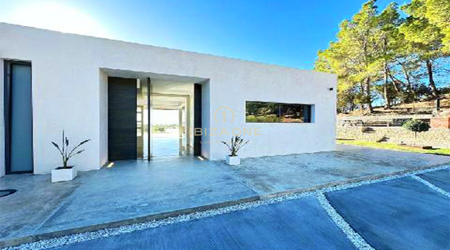 Luxury and exclusiv villa in Ibiza for sale