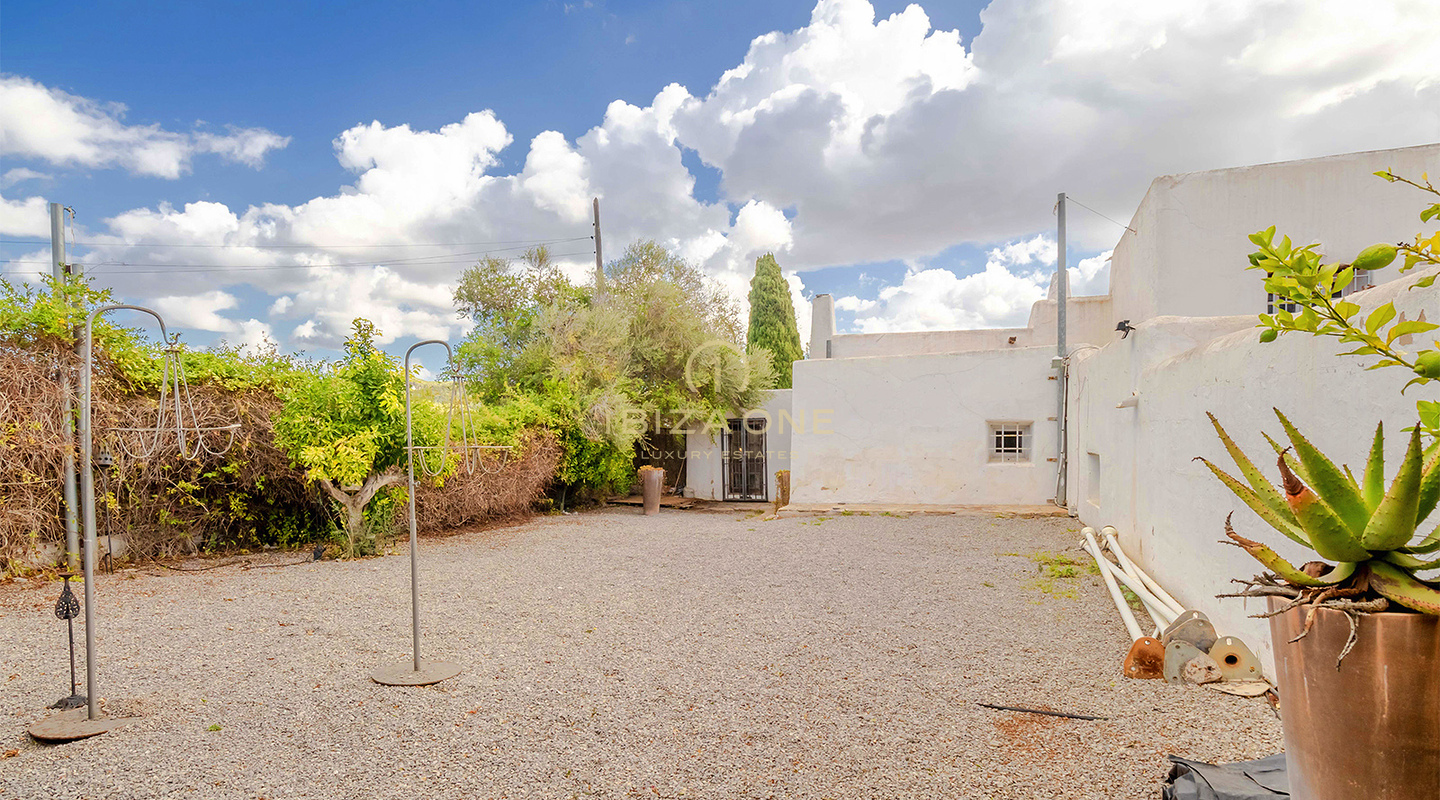 Incantevole e spaziosa finca del 1900 in vendita a Santa Gertrudis, Ibiza