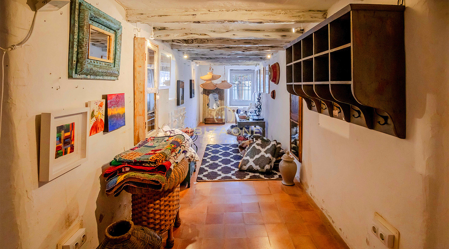 Finca enchanteresse et spacieuse des années 1900 à Santa Gertrudis à vendre, Ibiza