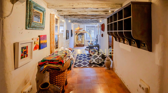 Betoverende en ruime finca uit de 20e eeuw in Santa Gertrudis te koop, Ibiza