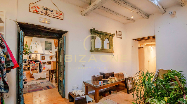 Betoverende en ruime finca uit de 20e eeuw in Santa Gertrudis te koop, Ibiza