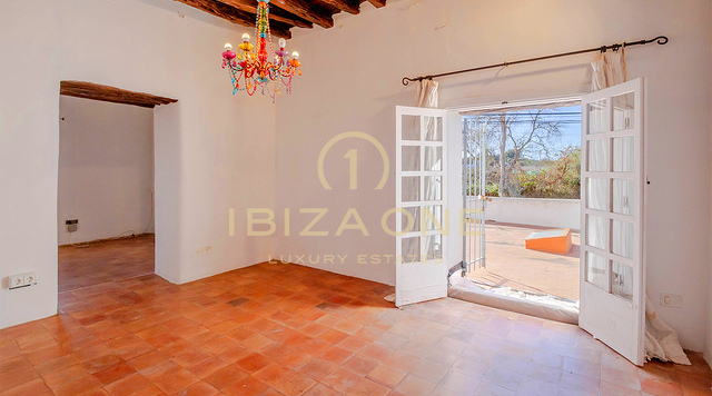 Betoverende en ruime finca uit de 20e eeuw in Santa Gertrudis te koop, Ibiza