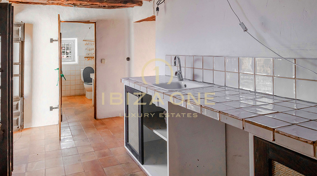 Betoverende en ruime finca uit de 20e eeuw in Santa Gertrudis te koop, Ibiza