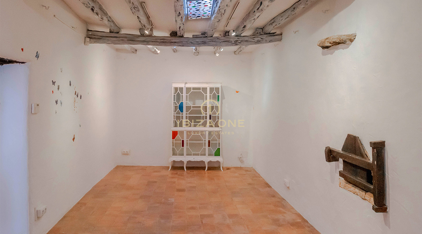 Betoverende en ruime finca uit de 20e eeuw in Santa Gertrudis te koop, Ibiza