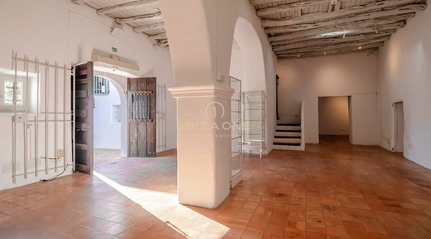 Incantevole e spaziosa finca del 1900 in vendita a Santa Gertrudis, Ibiza