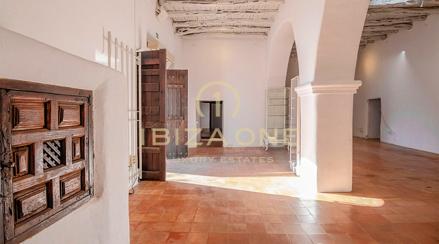 Finca enchanteresse et spacieuse des années 1900 à Santa Gertrudis à vendre, Ibiza