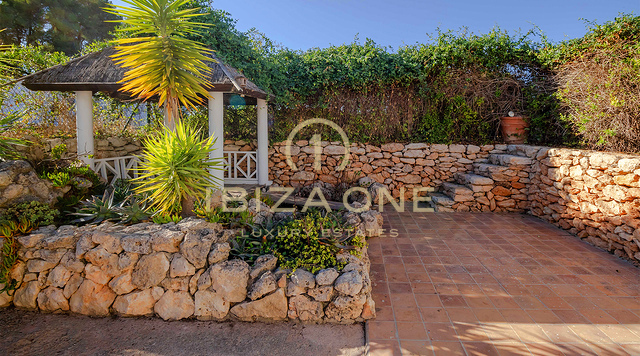 Betoverende en ruime finca uit de 20e eeuw in Santa Gertrudis te koop, Ibiza