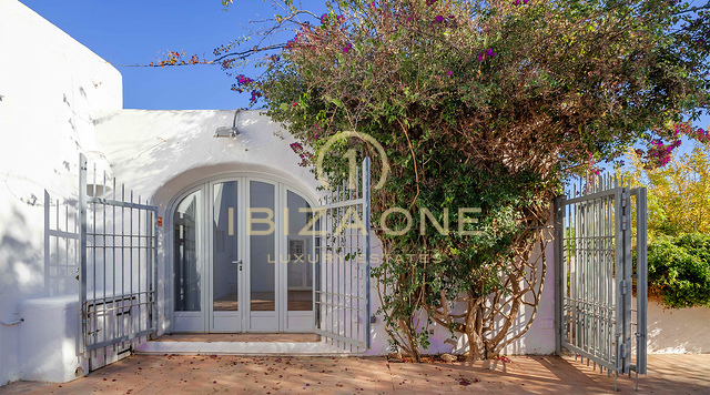 Betoverende en ruime finca uit de 20e eeuw in Santa Gertrudis te koop, Ibiza