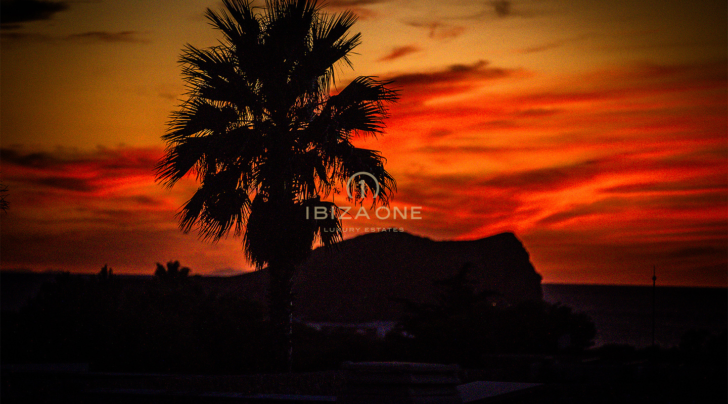 Luxusvilla mit unvergesslichem Blick auf den Sonnenuntergang über dem Meer zu vermieten, Ibiza