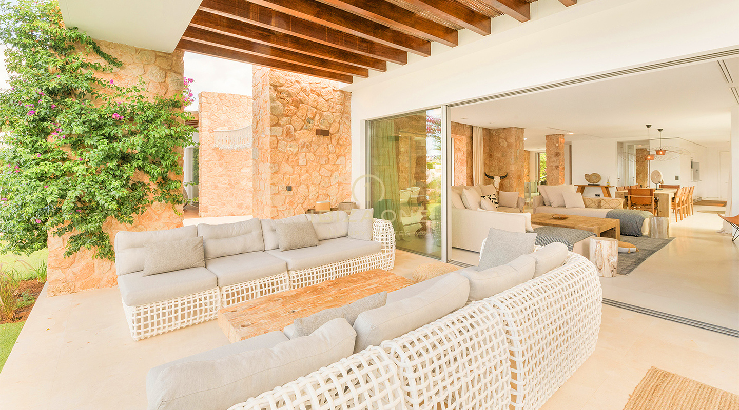 Luxusvilla mit unvergesslichem Blick auf den Sonnenuntergang über dem Meer zu vermieten, Ibiza