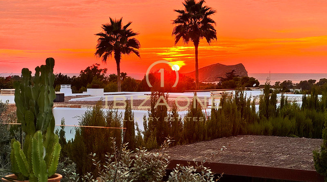 Villa de luxe avec vue inoubliable sur le coucher de soleil sur la mer à louer, Ibiza
