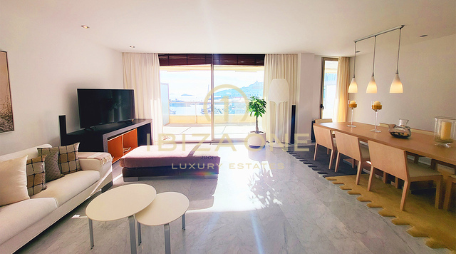 Luxury flat in the prime location and the best building at the marinas of Ibiza for sale