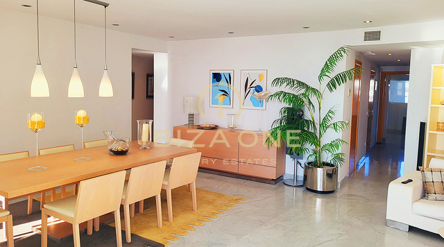 Luxury flat in the prime location and the best building at the marinas of Ibiza for sale