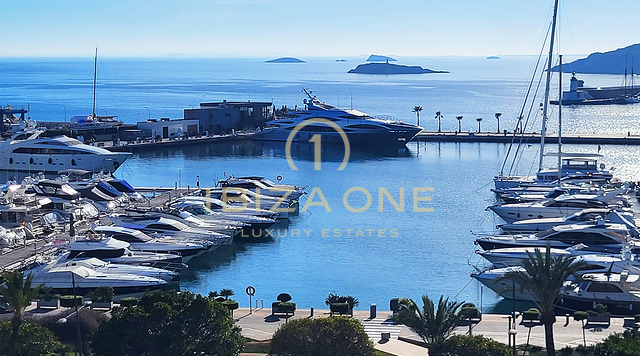 Luxury flat in the prime location and the best building at the marinas of Ibiza for sale