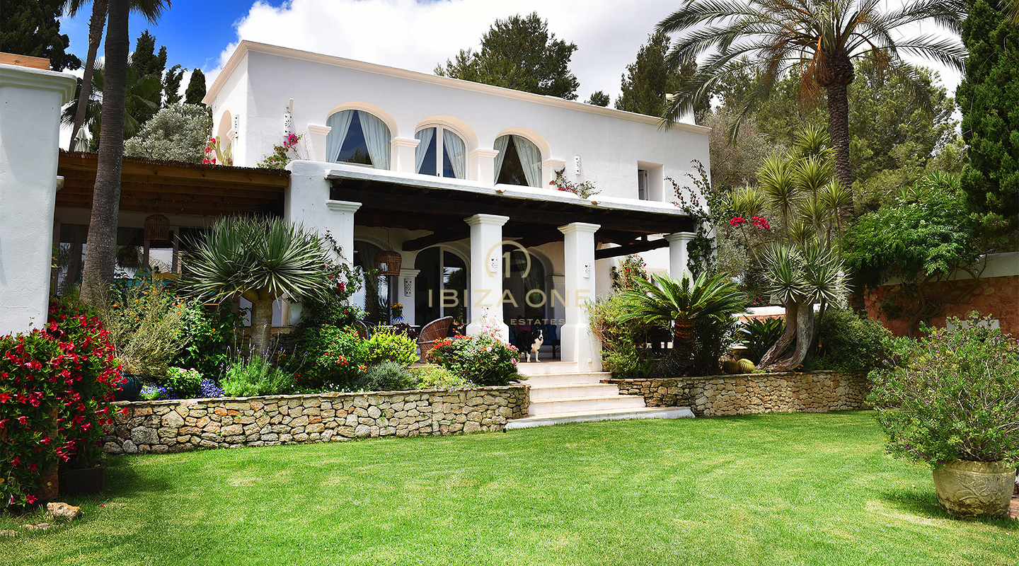 6 bedroom luxury retreat with sea and country views for rent, Ibiza