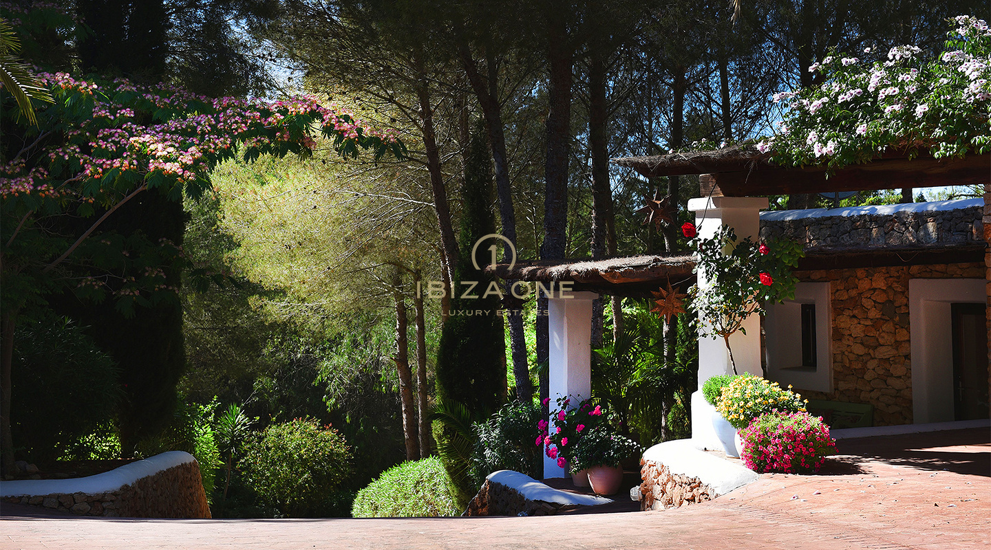 6 bedroom luxury retreat with sea and country views for rent, Ibiza