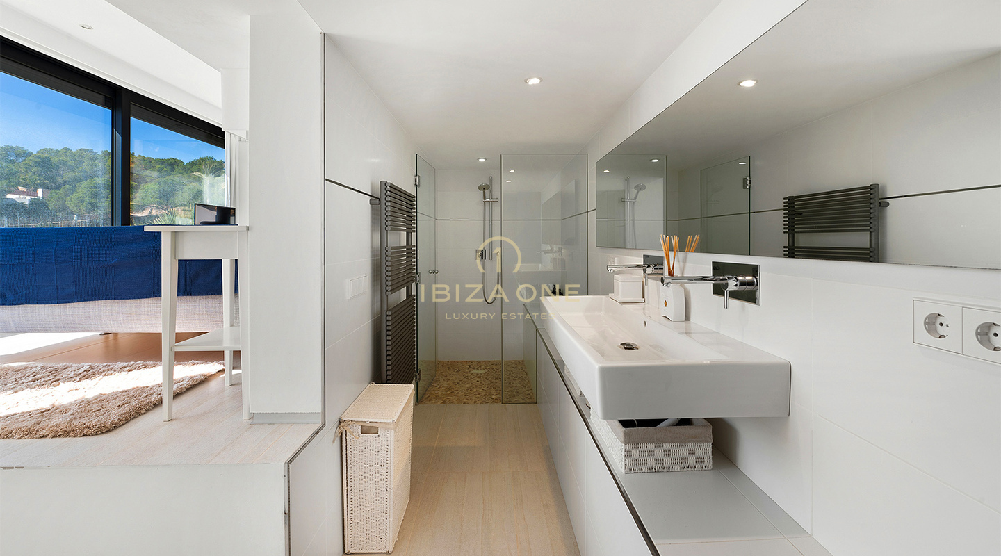 Premier Luxury Villa in Secure Luxury Community for Sale, Ibiza - Steps away from the Golf Course