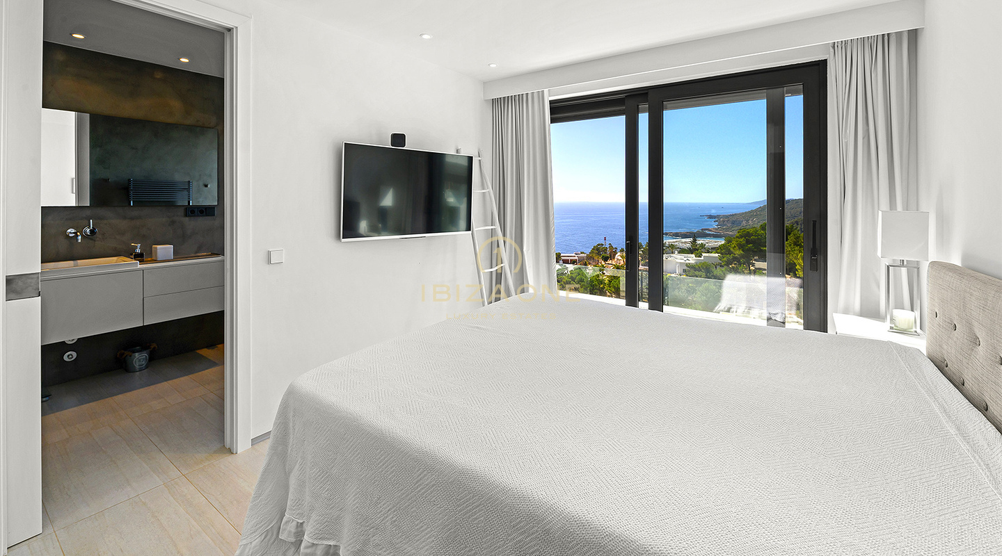 Erstklassige Luxusvilla in sicherer Luxusanlage zu verkaufen, Ibiza – nur wenige Schritte vom Golfplatz entfernt
