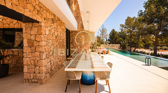 Prachtige luxe villa op Ibiza, op steenworp afstand van de golfbaan te koop, Ibiza