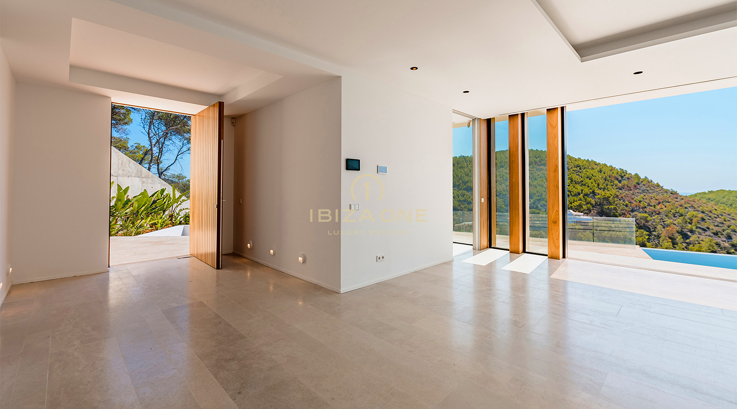 Villa di lusso di nuova costruzione, senza eguali, con viste spettacolari e un'elegante guest house in vendita, Ibiza - A pochi minuti di auto dalla spiaggia sabbiosa di Cala Olivera con il suo affascinante chiringuito