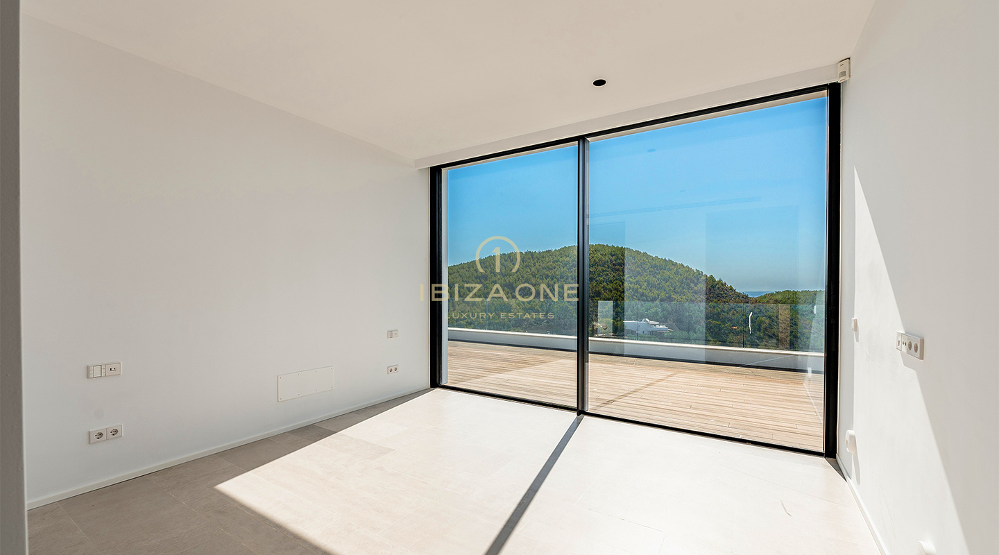 Villa de luxe nouvellement construite, inégalée avec des vues spectaculaires et une maison d'hôtes élégante à vendre, Ibiza - À quelques minutes en voiture de la plage de sable Cala Olivera avec son charmant Chiringuito