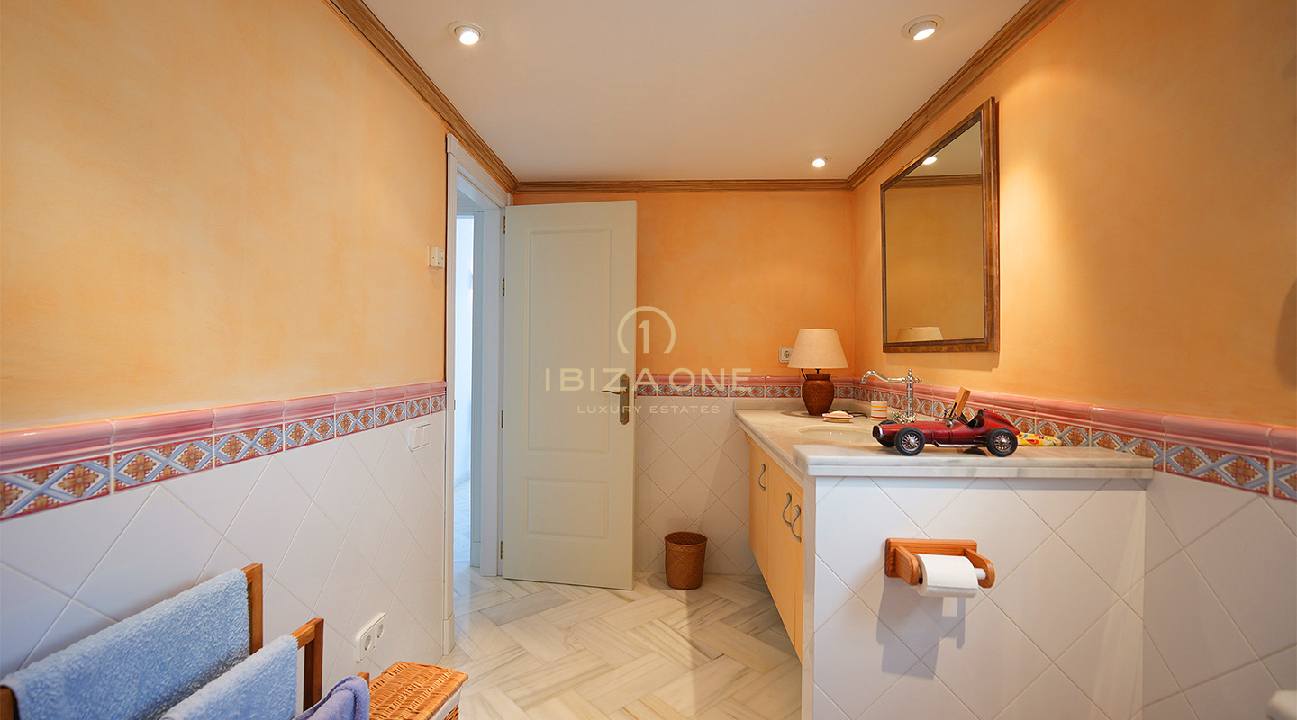 Bellissimo attico doppio di lusso con piscina privata e ampia terrazza con vista mare in vendita a Ibiza - Bellissimo attico doppio di lusso con piscina privata e ampia terrazza con vista mare in affitto a Ibiza