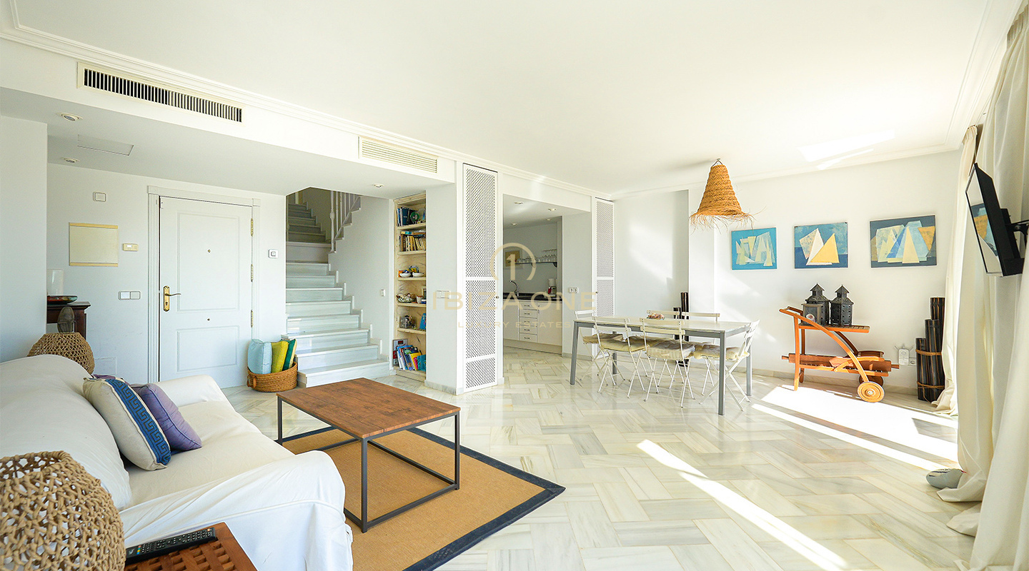 Bellissimo attico doppio di lusso con piscina privata e ampia terrazza con vista mare in vendita a Ibiza - Bellissimo attico doppio di lusso con piscina privata e ampia terrazza con vista mare in affitto a Ibiza