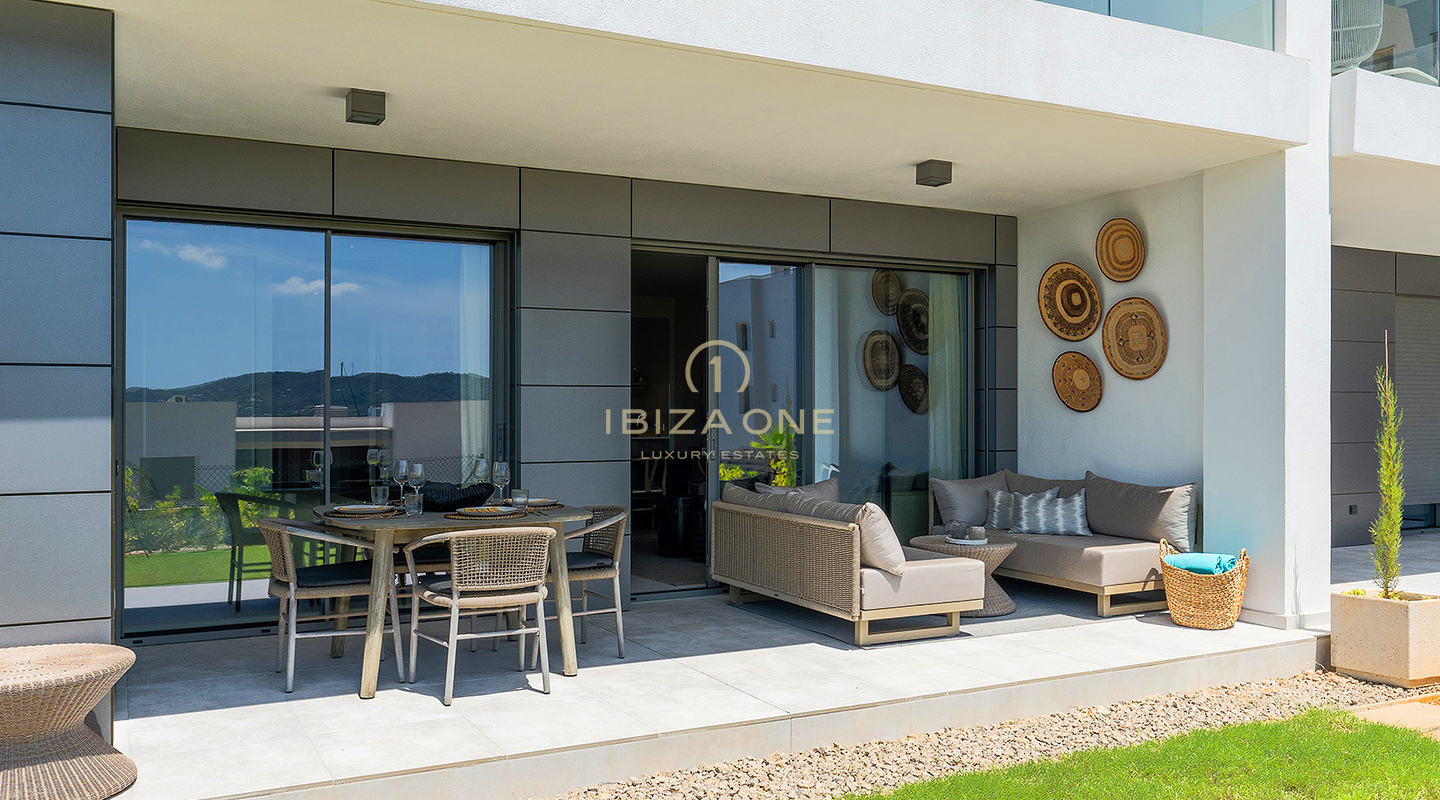 Ultraluxe appartement op de eerste rijbaan in een prestigieus complex aan zee te koop - met uitzicht op de zonsondergang, Ibiza
Gereserveerd
