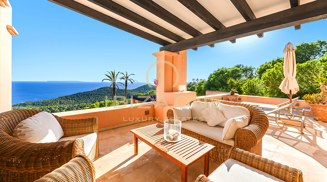 Exquisite Luxusvilla auf Ibiza mit Panoramablick auf das Meer zu verkaufen, Ibiza