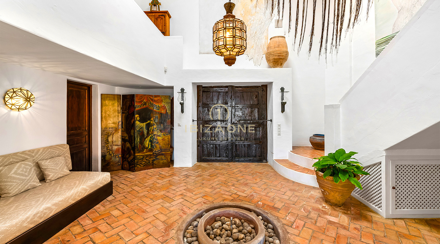 Prachtige luxe villa op Ibiza met panoramisch uitzicht op zee te koop, Ibiza