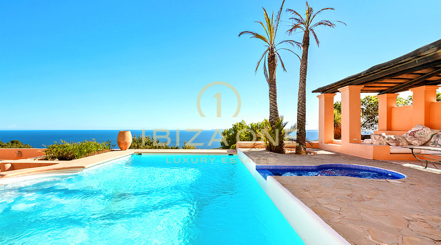 Exquisite Luxusvilla auf Ibiza mit Panoramablick auf das Meer zu verkaufen, Ibiza