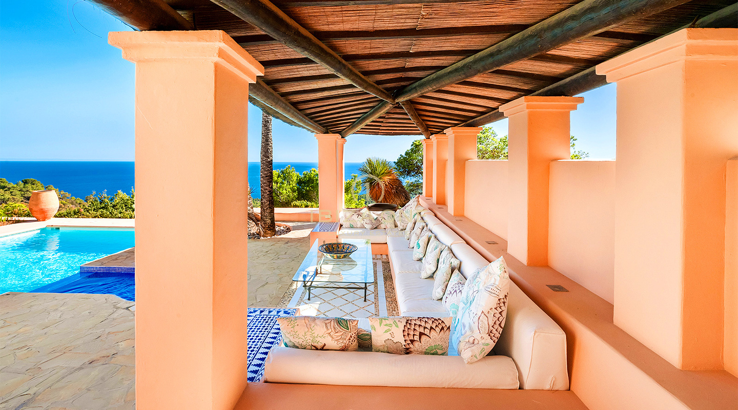 Squisita villa di lusso a Ibiza con vista panoramica sul mare in vendita, Ibiza
