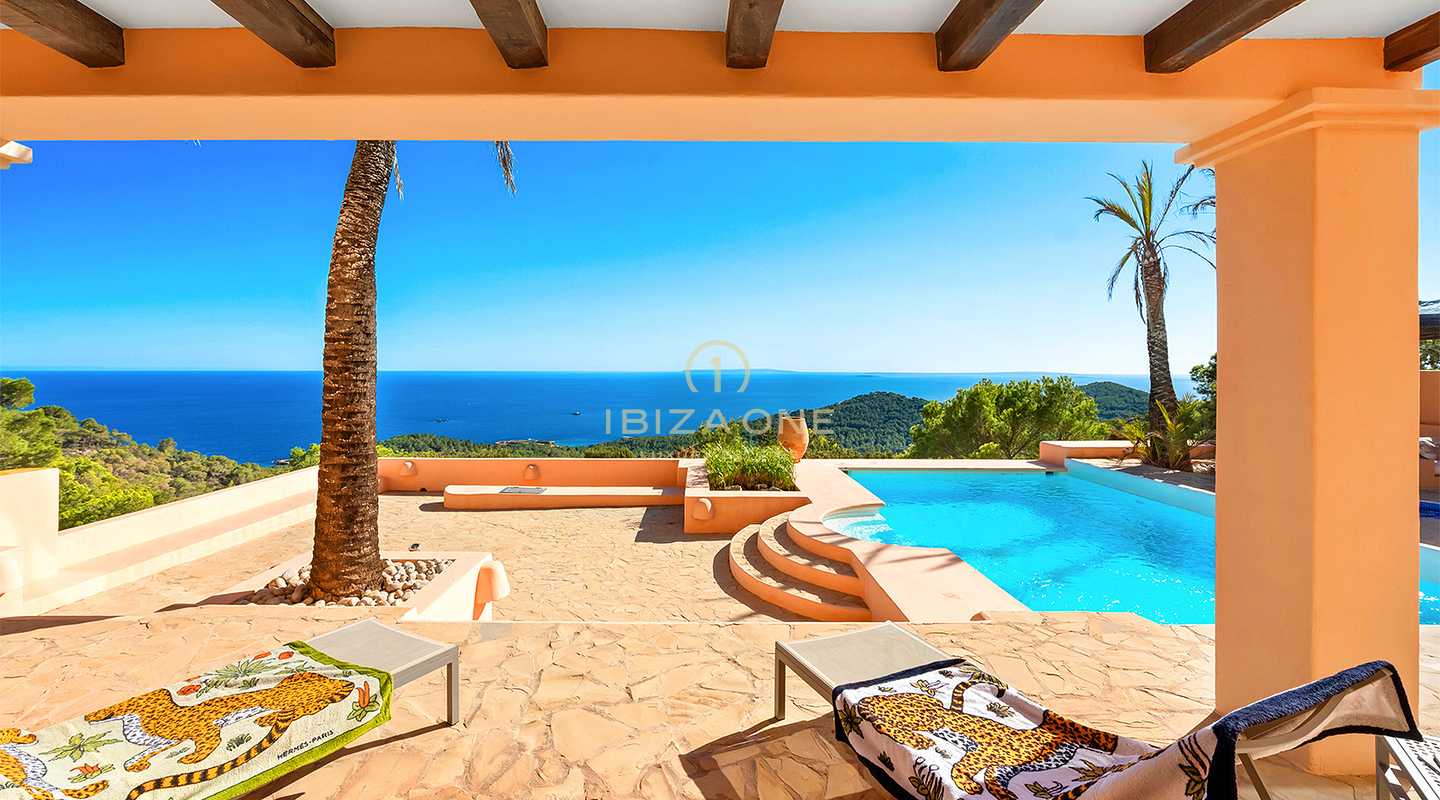 Squisita villa di lusso a Ibiza con vista panoramica sul mare in vendita, Ibiza